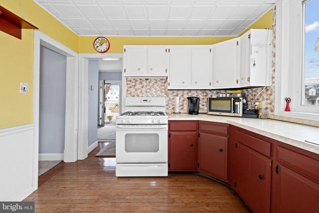 910 MARION AVE, Wilmington, DE 19809