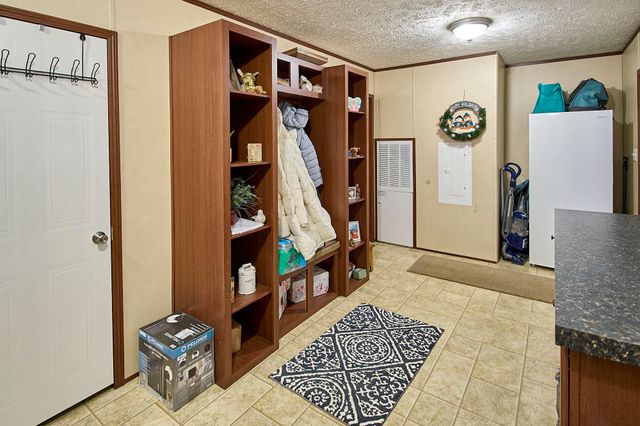 374 Sunnybrook Drive, Hurricane, WV 25526