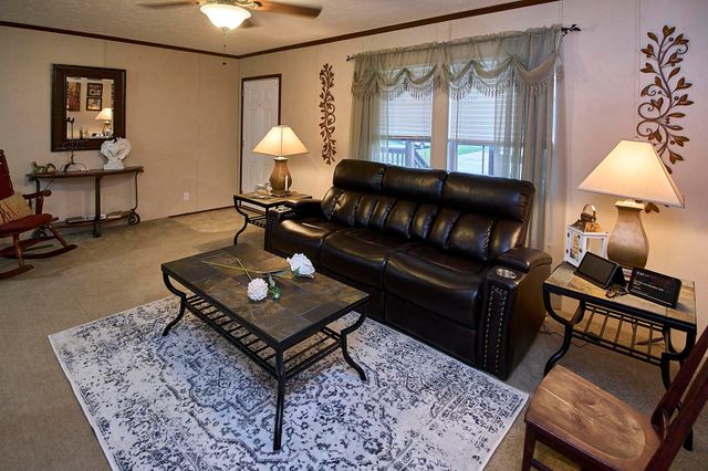 374 Sunnybrook Drive, Hurricane, WV 25526