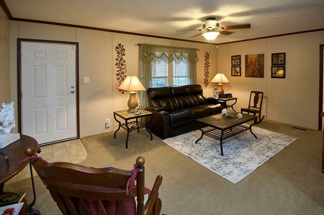 374 Sunnybrook Drive, Hurricane, WV 25526