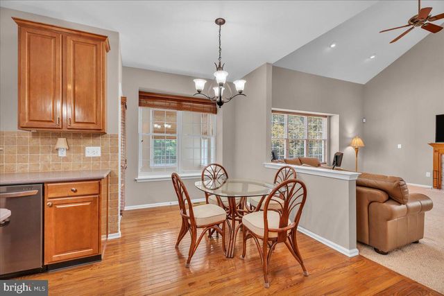 68 HILLSIDE LN, Mount Laurel, NJ 08054