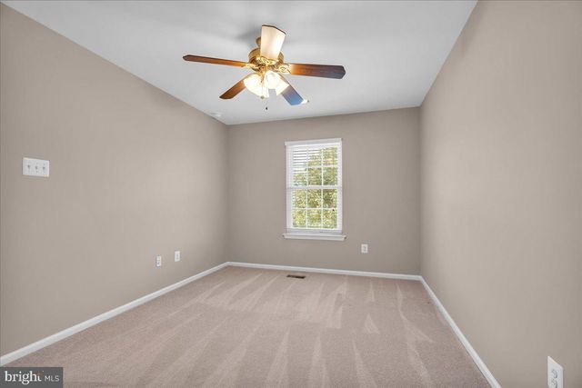 68 HILLSIDE LN, Mount Laurel, NJ 08054