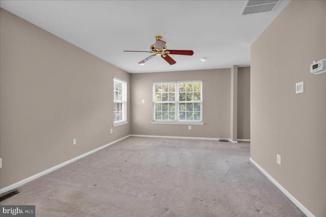 68 HILLSIDE LN, Mount Laurel, NJ 08054