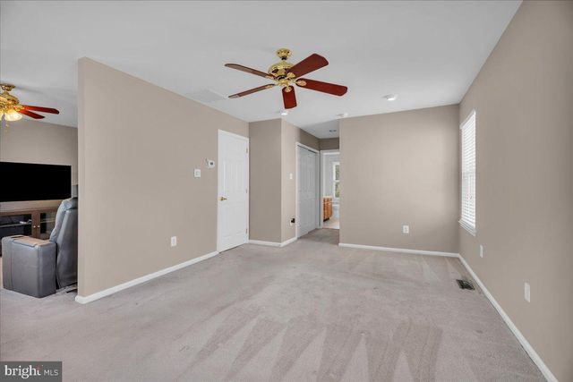 68 HILLSIDE LN, Mount Laurel, NJ 08054