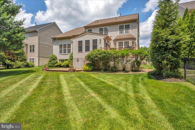 68 HILLSIDE LN, Mount Laurel, NJ 08054