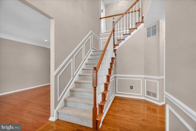 68 HILLSIDE LN, Mount Laurel, NJ 08054