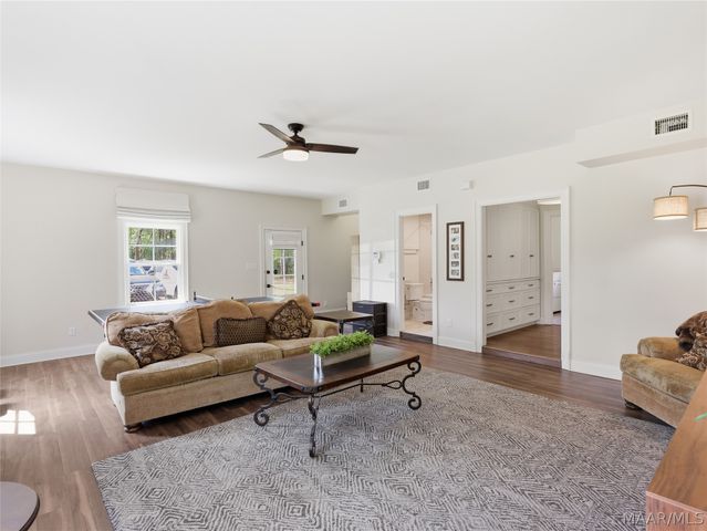 632 Horseshoe Curve, Pike Road, AL 36064