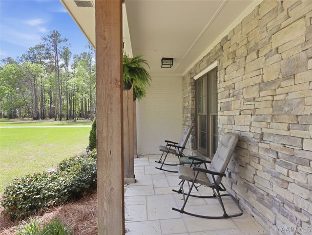 632 Horseshoe Curve, Pike Road, AL 36064