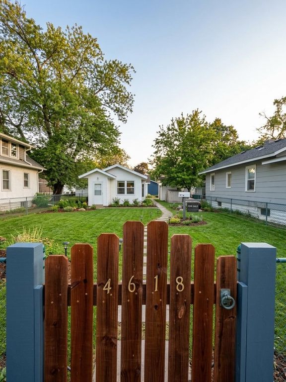 4618 Aldrich Avenue N, Minneapolis, MN 55412 — exterior