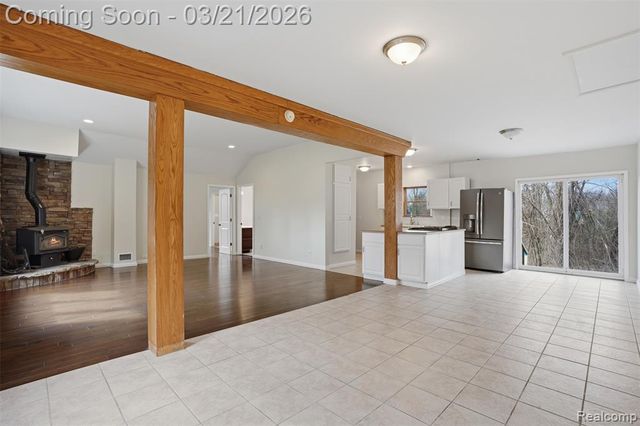 12913 9 Mile Road, South Lyon, MI 48178