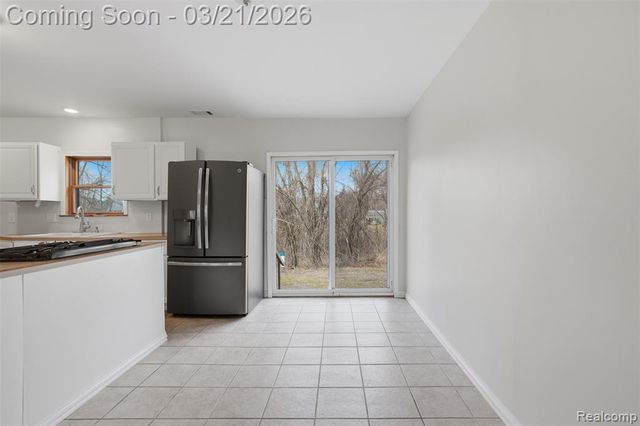 12913 9 Mile Road, South Lyon, MI 48178