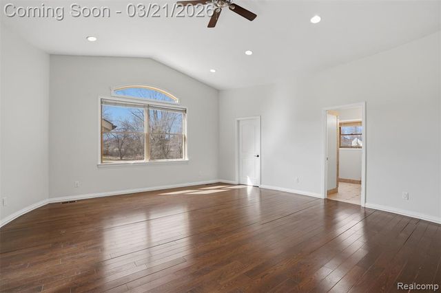 12913 9 Mile Road, South Lyon, MI 48178