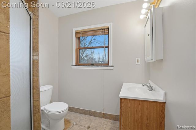 12913 9 Mile Road, South Lyon, MI 48178