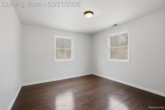 12913 9 Mile Road, South Lyon, MI 48178