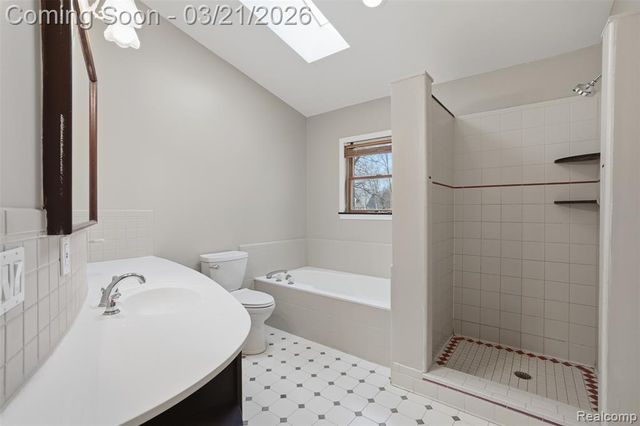 12913 9 Mile Road, South Lyon, MI 48178