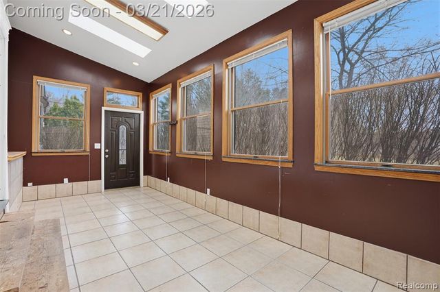 12913 9 Mile Road, South Lyon, MI 48178