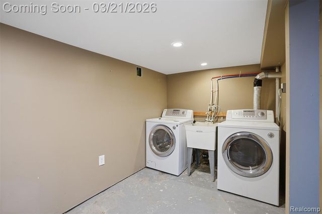 12913 9 Mile Road, South Lyon, MI 48178