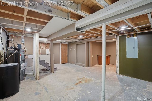 12913 9 Mile Road, South Lyon, MI 48178