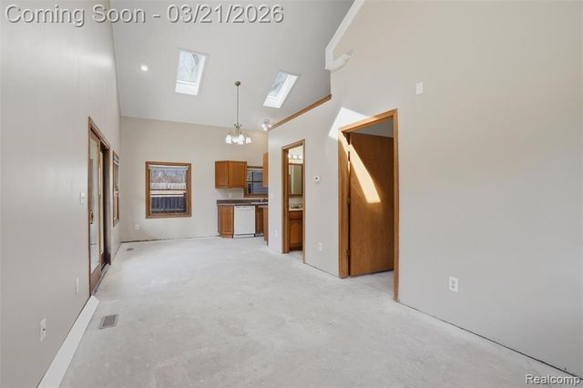 12913 9 Mile Road, South Lyon, MI 48178