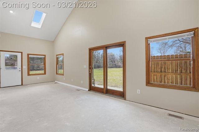 12913 9 Mile Road, South Lyon, MI 48178