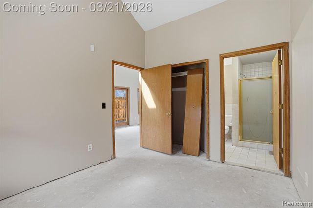 12913 9 Mile Road, South Lyon, MI 48178