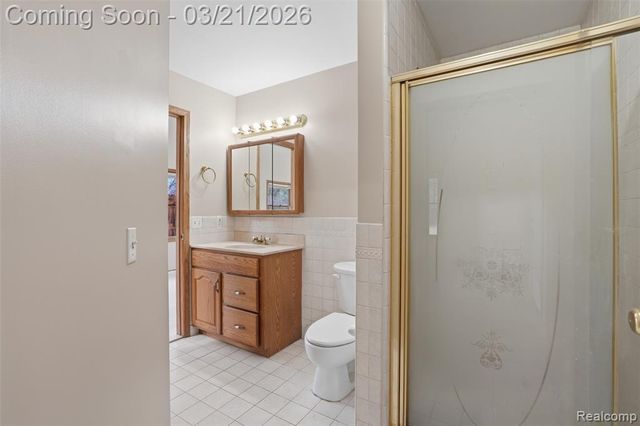 12913 9 Mile Road, South Lyon, MI 48178