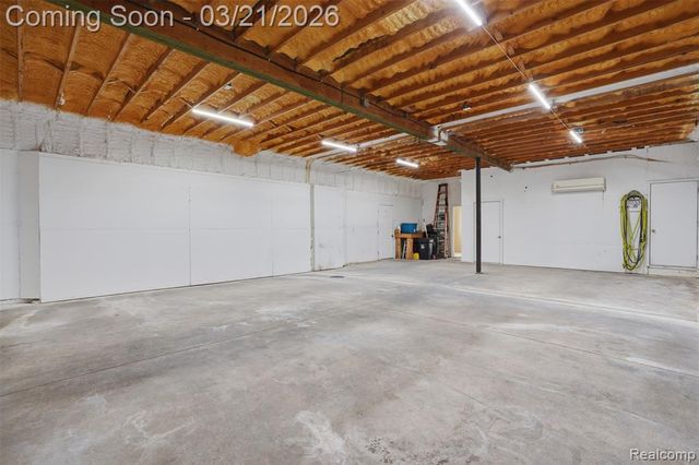 12913 9 Mile Road, South Lyon, MI 48178