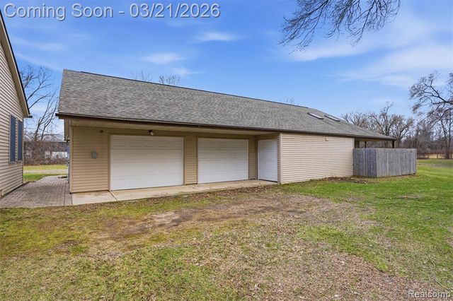 12913 9 Mile Road, South Lyon, MI 48178