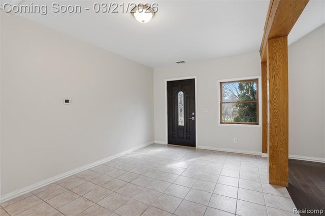 12913 9 Mile Road, South Lyon, MI 48178