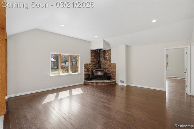 12913 9 Mile Road, South Lyon, MI 48178