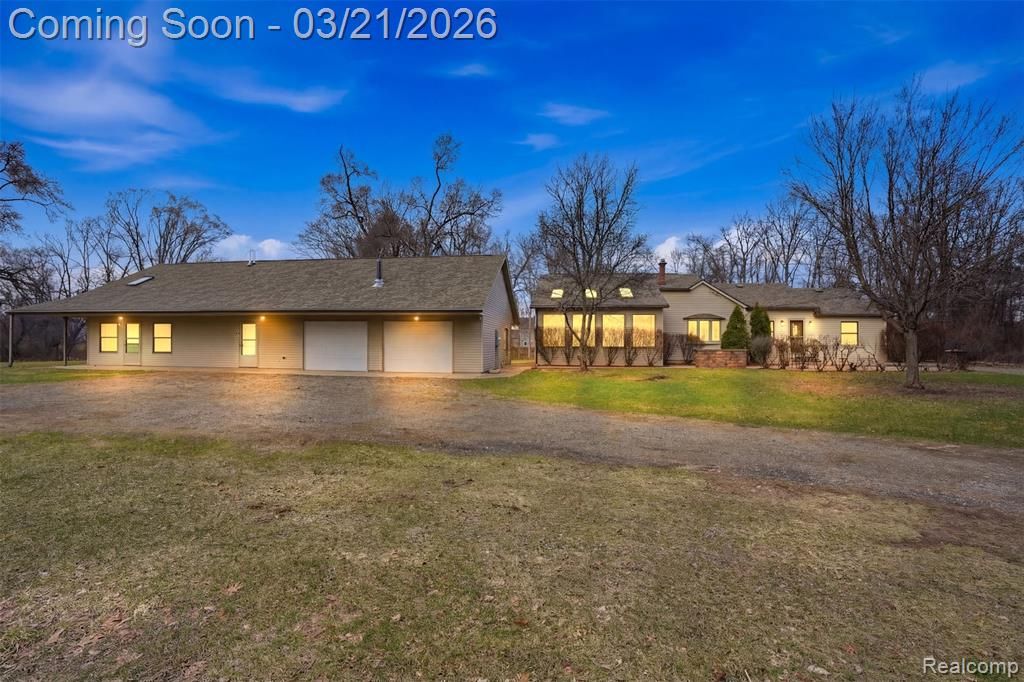 12913 9 Mile Road, South Lyon, MI 48178