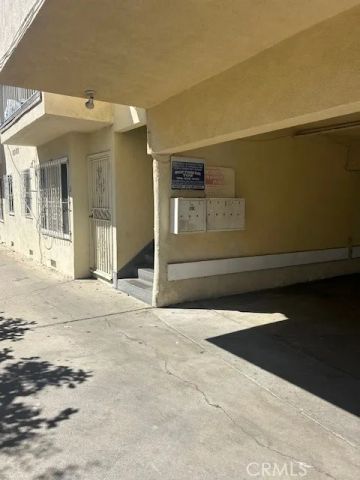 4553 W 17th, Los Angeles, CA 90019