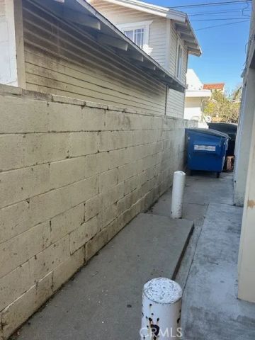 4553 W 17th, Los Angeles, CA 90019