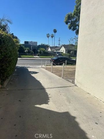 4553 W 17th, Los Angeles, CA 90019