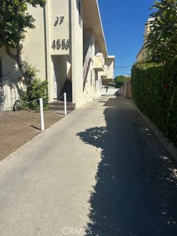 4553 W 17th, Los Angeles, CA 90019