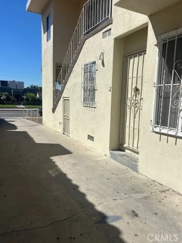 4553 W 17th, Los Angeles, CA 90019