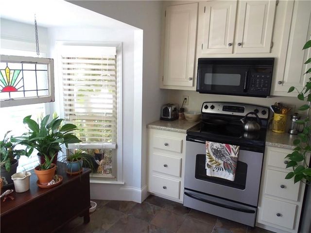 410 Forestgate Court, Atlanta, GA 30350