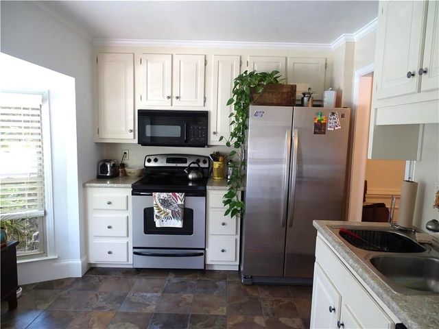 410 Forestgate Court, Atlanta, GA 30350