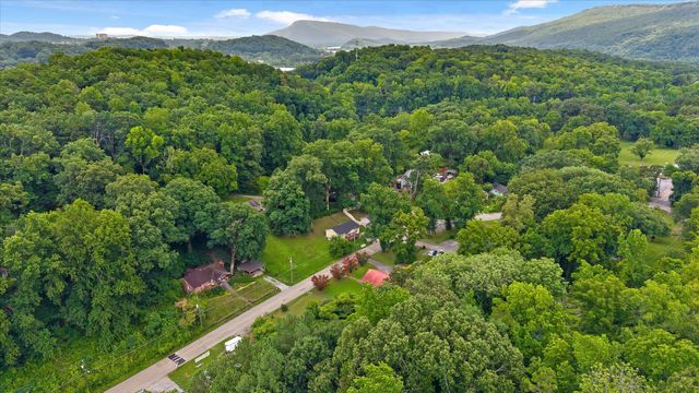 215 Glendale Drive, Chattanooga, TN 37405