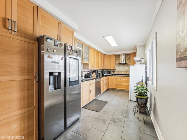 665 Cindy Lane, Wheeling, IL 60090