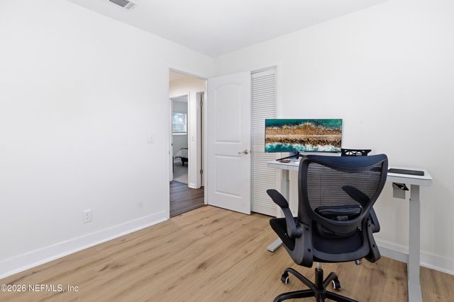 8803 YORKSHIRE Court, Jacksonville, FL 32257