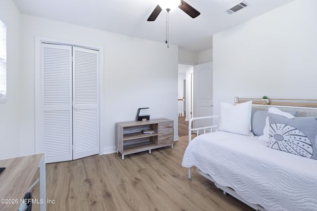 8803 YORKSHIRE Court, Jacksonville, FL 32257