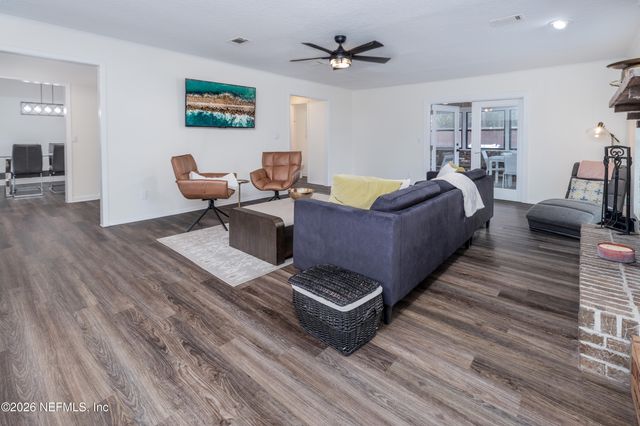 8803 YORKSHIRE Court, Jacksonville, FL 32257