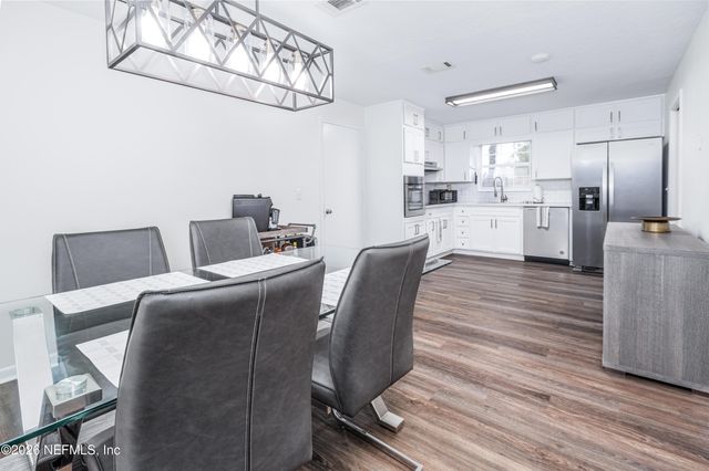 8803 YORKSHIRE Court, Jacksonville, FL 32257