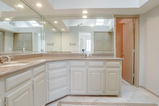 9303 Salisbury Avenue, Lubbock, TX 79424