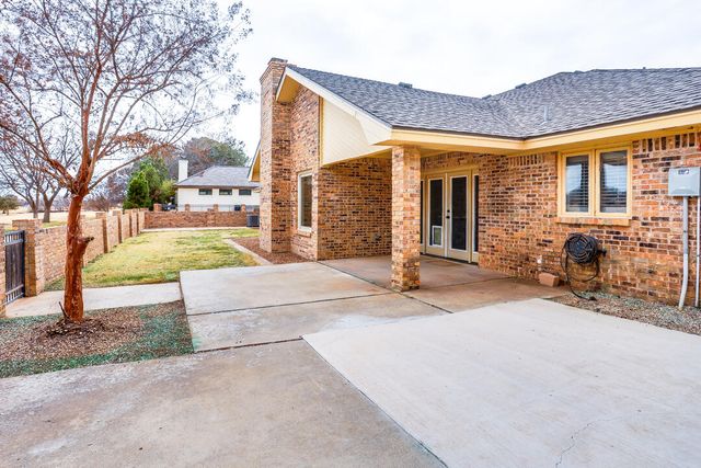 9303 Salisbury Avenue, Lubbock, TX 79424