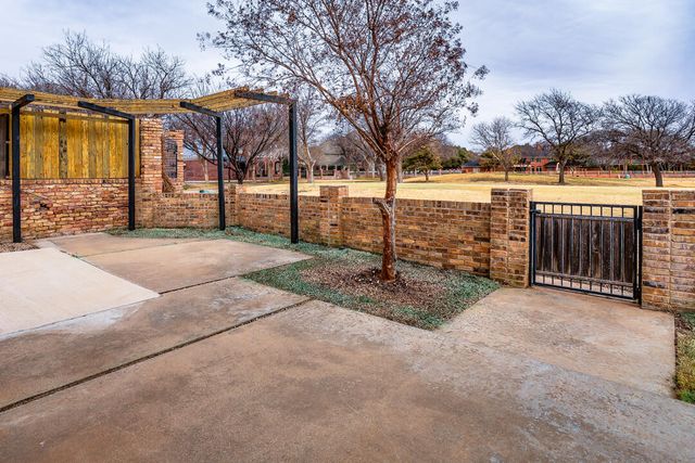 9303 Salisbury Avenue, Lubbock, TX 79424