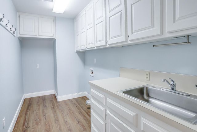 9303 Salisbury Avenue, Lubbock, TX 79424