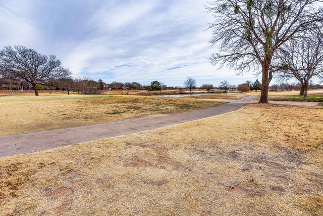 9303 Salisbury Avenue, Lubbock, TX 79424