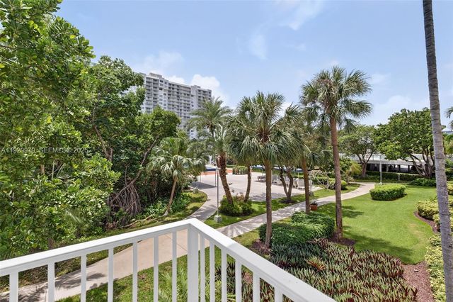 2851 NE 183rd Street 216E, Aventura, FL 33160